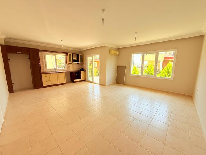 Image No.6-3 Bed Semi-Detached for sale