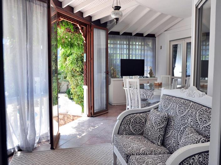 Image No.2-3 Bed Villa for sale