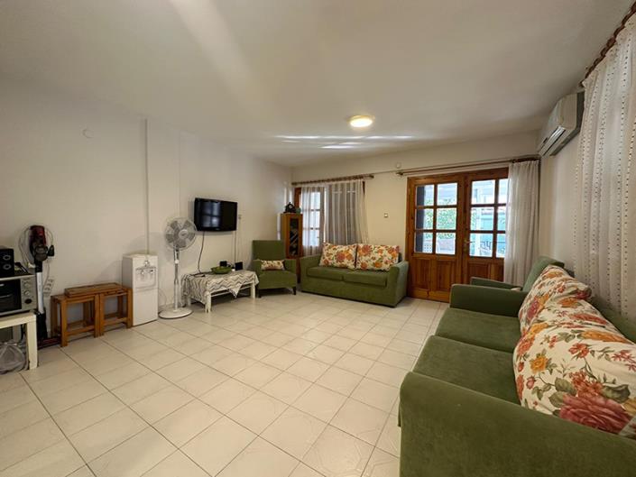 Image No.12-3 Bed Villa for sale