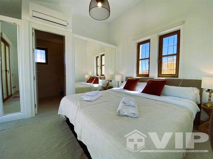 Image No.15-3 Bed Villa for sale