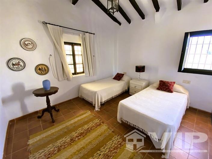 Image No.20-4 Bed Cortijo for sale