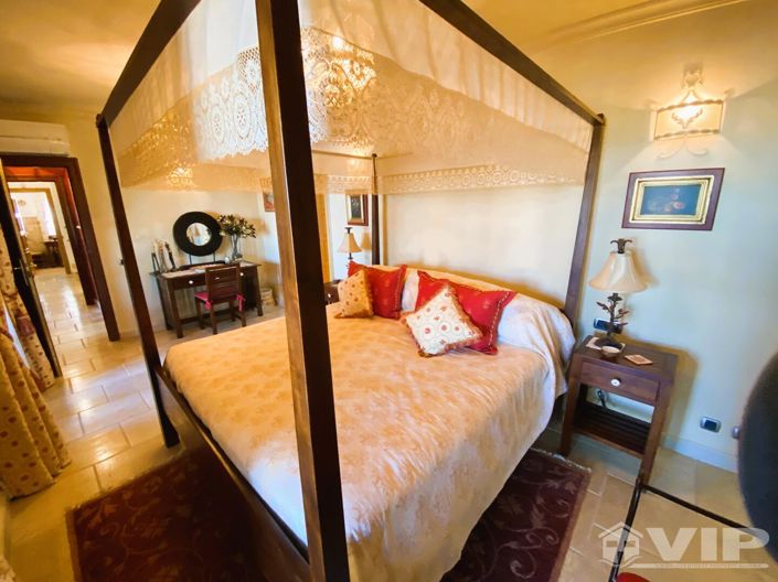 Image No.13-4 Bed Villa for sale