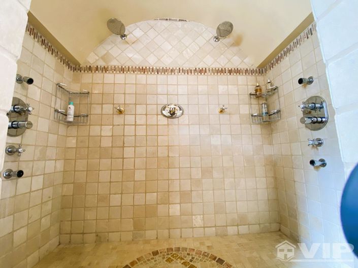 Image No.18-4 Bed Villa for sale