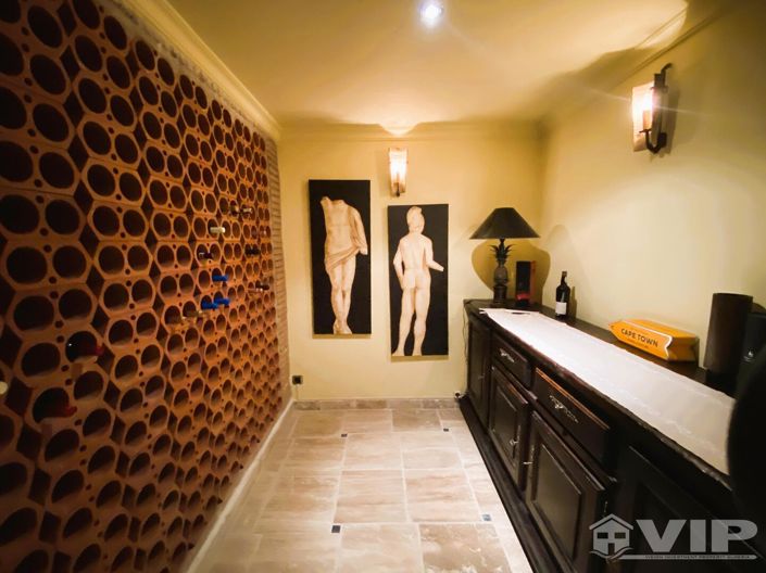 Image No.28-4 Bed Villa for sale