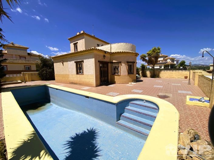 Image No.5-3 Bed Villa for sale