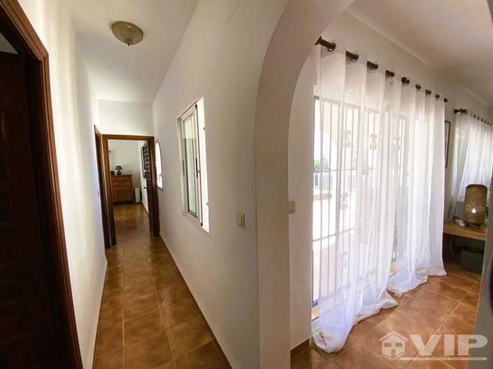 Image No.10-3 Bed Villa for sale