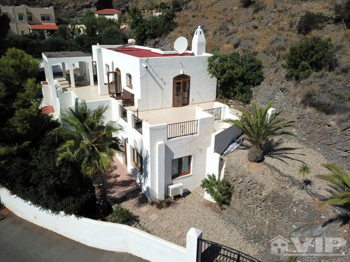 Image No.3-4 Bed Villa for sale