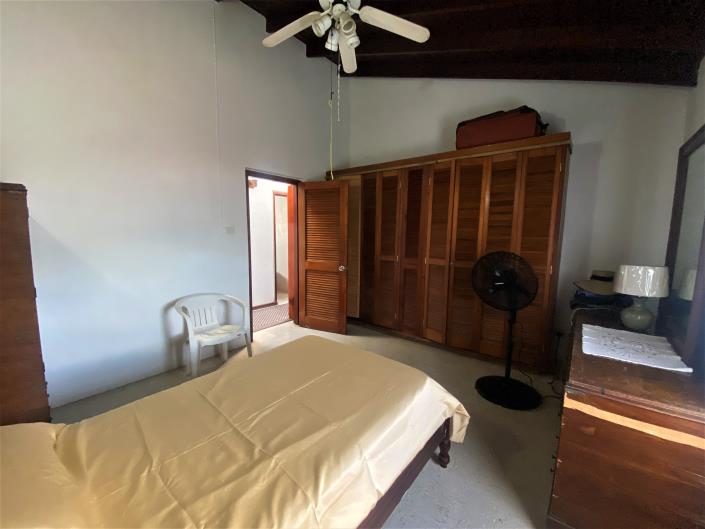 Image No.20-6 Bed House for sale