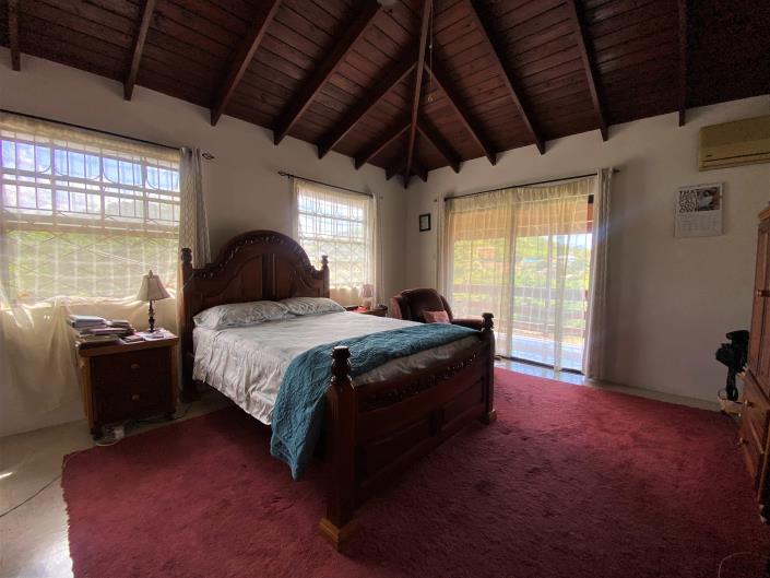 Image No.21-6 Bed House for sale