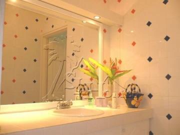 b0f51fe9-a8ce-4e2b-9b96-2316bb441834