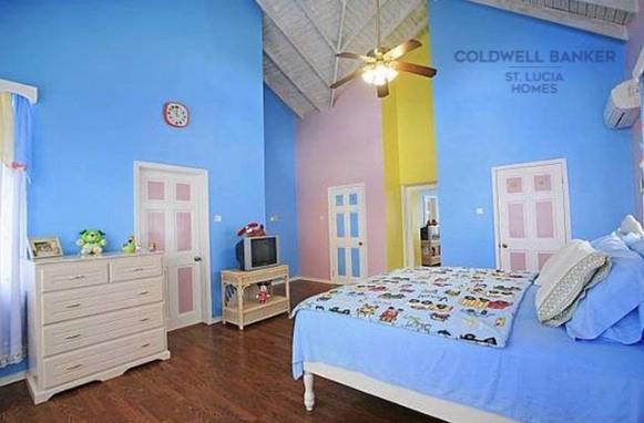 Image No.8-7 Bed Villa for sale