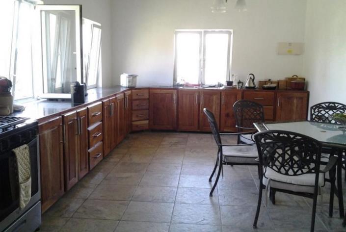 Image No.5-6 Bed House for sale