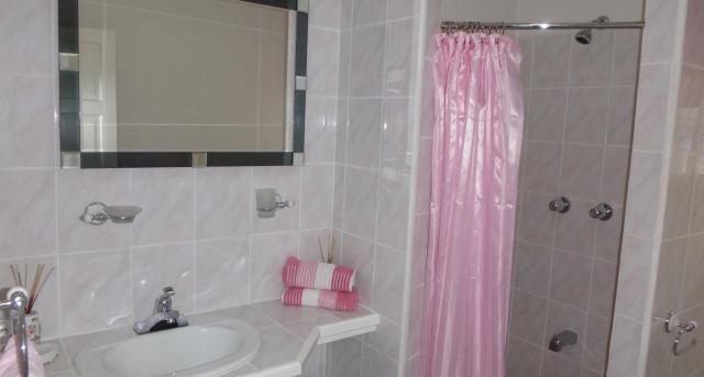 Image No.13-3 Bed House for sale