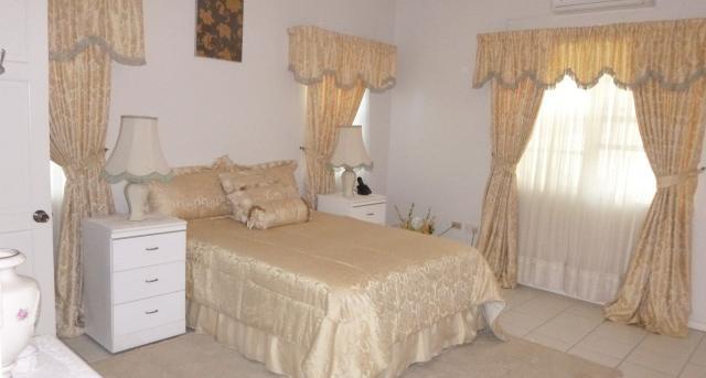 Image No.11-3 Bed House for sale