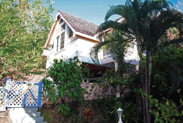 Image No.2-8 Bed Villa for sale