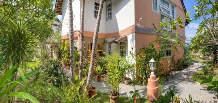 Image No.3-8 Bed Villa for sale