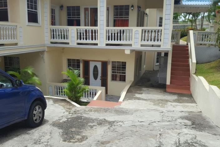 Image No.5-9 Bed House for sale