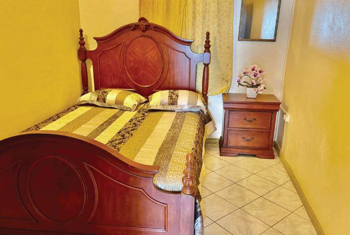 Image No.9-4 Bed House for sale