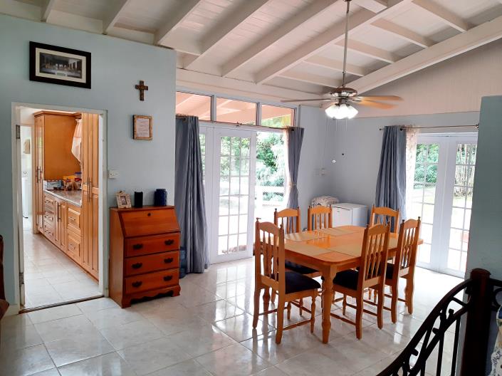 Image No.8-4 Bed House for sale