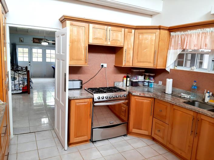 Image No.10-4 Bed House for sale