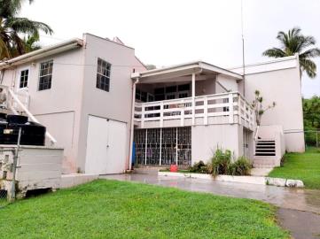 1 - Moule a Chique, House