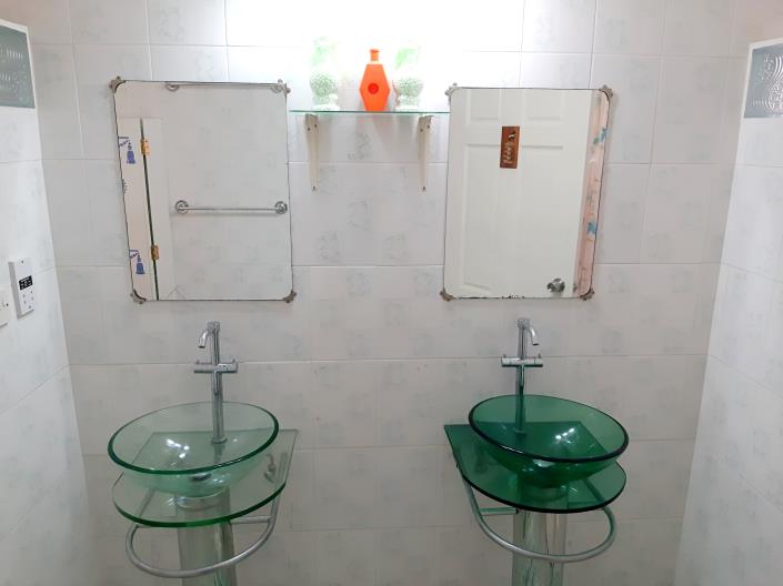 Image No.28-4 Bed House for sale