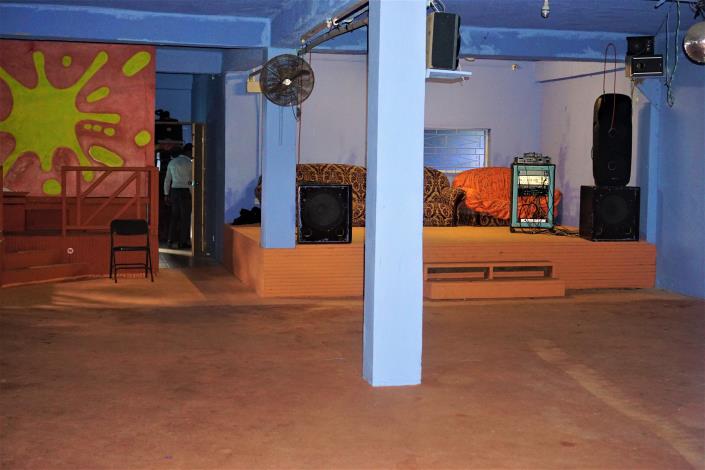 Image No.5-4 Bed Commercial for sale