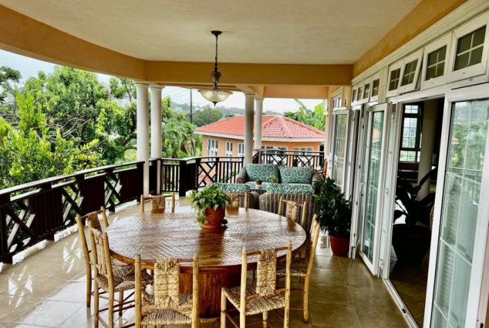 Image No.8-10 Bed House/Villa for sale