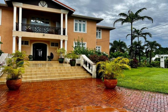 Image No.2-10 Bed House/Villa for sale