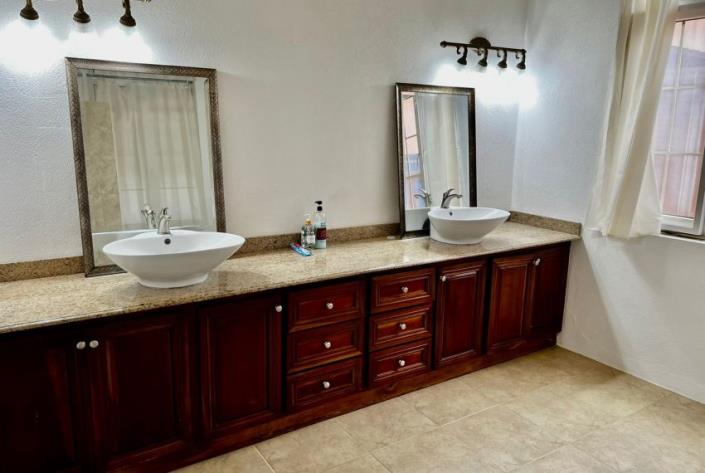 Image No.21-10 Bed House/Villa for sale