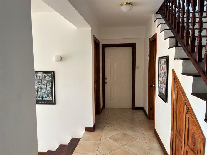 Image No.15-3 Bed House for sale