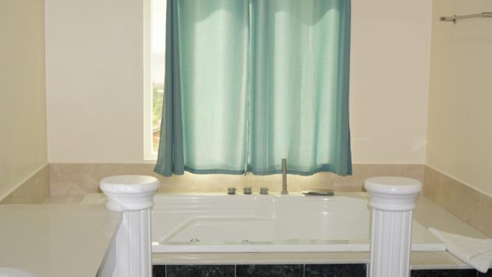 Image No.6-15 Bed Villa for sale