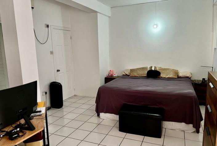 Image No.24-6 Bed House for sale