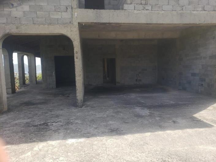 Image No.5-8 Bed House for sale