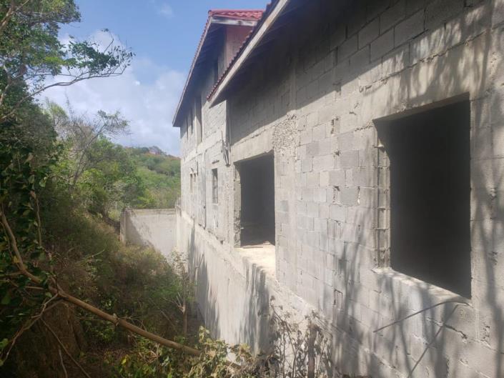 Image No.4-8 Bed House for sale