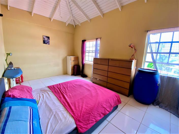 Image No.11-3 Bed House for sale