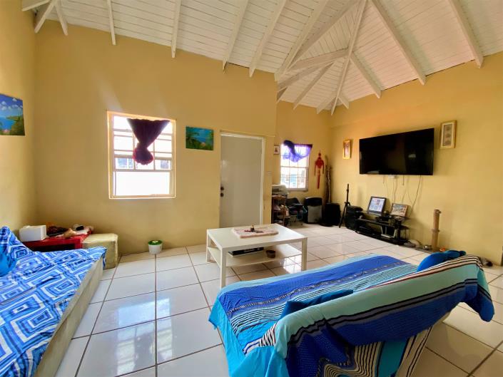 Image No.10-3 Bed House for sale