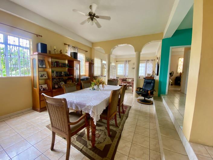 Image No.5-5 Bed House for sale