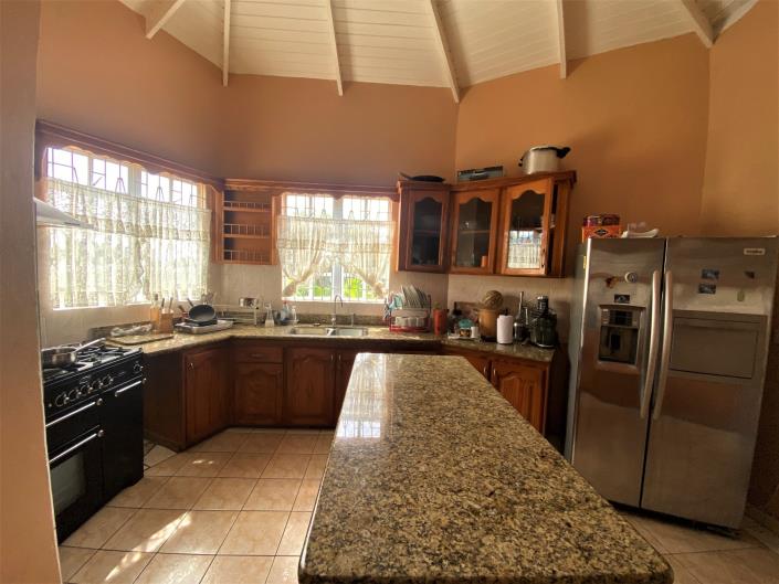 Image No.3-5 Bed House for sale