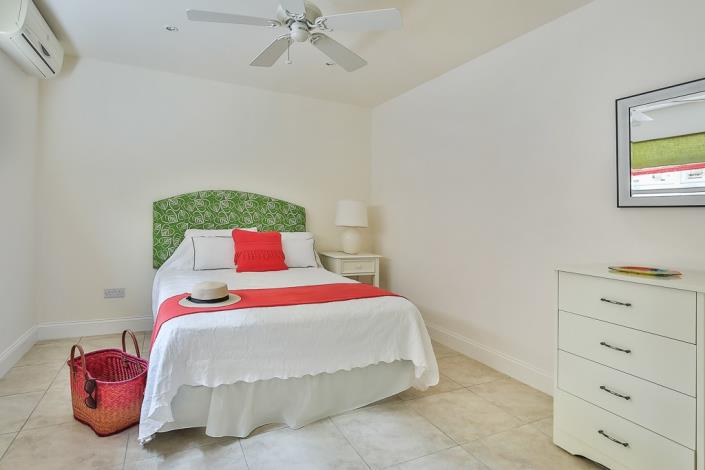 Image No.18-4 Bed Townhouse for sale