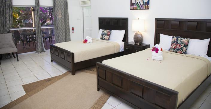 Image No.11-9 Bed Villa for sale