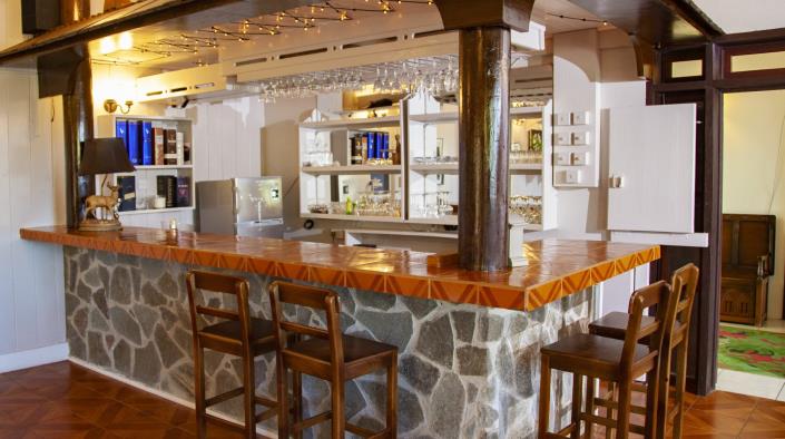 Image No.7-9 Bed Villa for sale