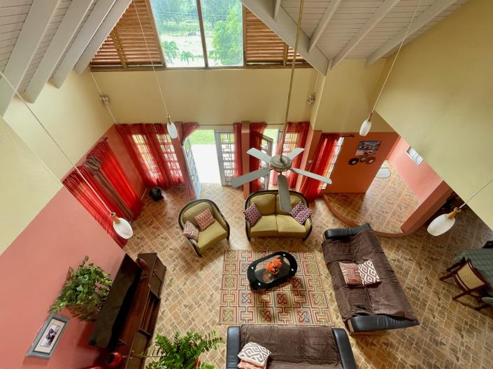 Image No.6-3 Bed House for sale