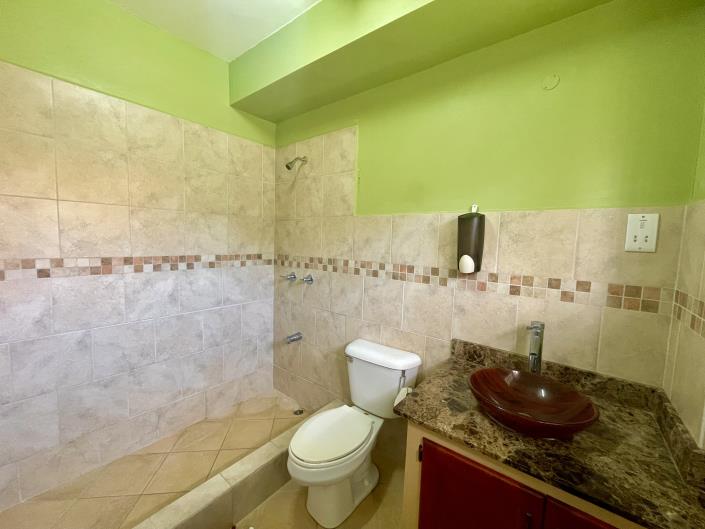 Image No.11-3 Bed House for sale