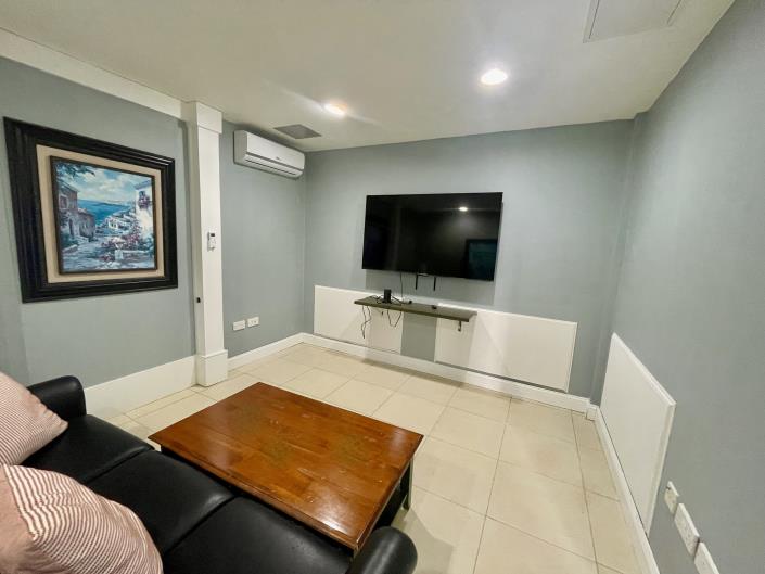 Image No.8-5 Bed Villa for sale