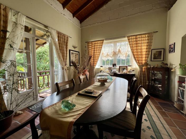 Image No.17-5 Bed House for sale