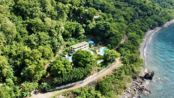 Image No.2-6 Bed Villa for sale