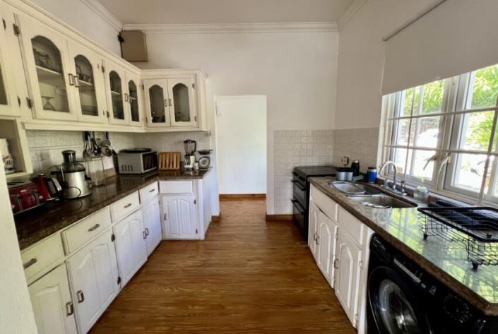 Image No.7-6 Bed Semi-Detached for sale