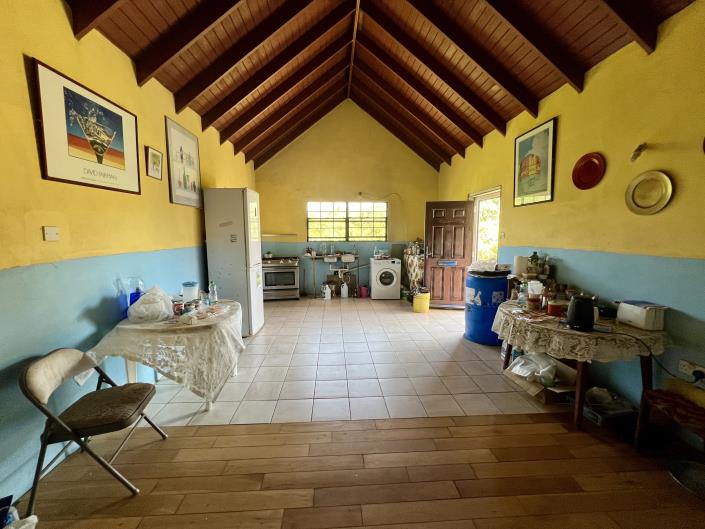 Image No.8-6 Bed Semi-Detached for sale