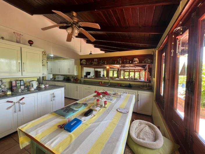 Image No.9-5 Bed Bungalow for sale